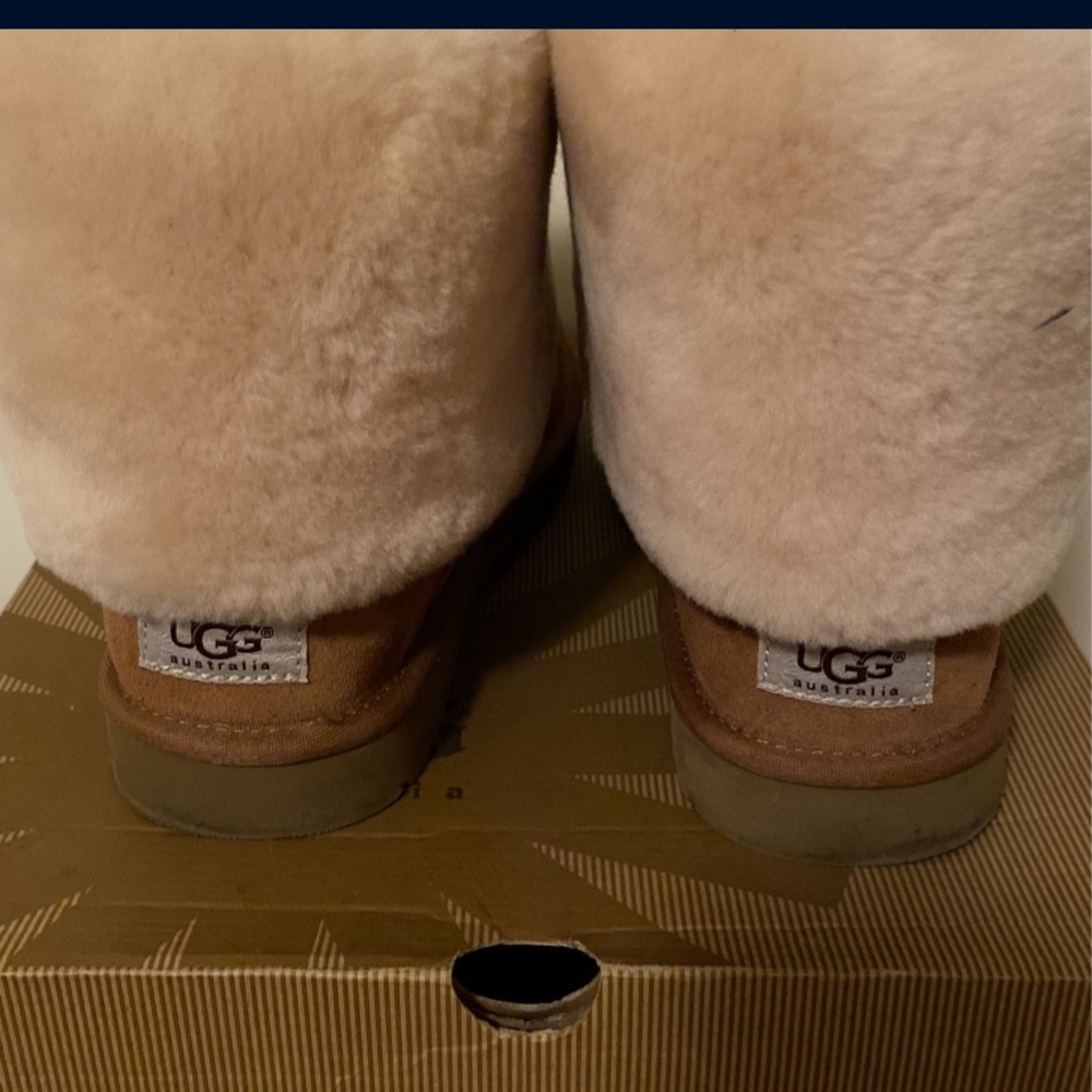 UGG SIZE 10 BROWN WOMEN BOOTS